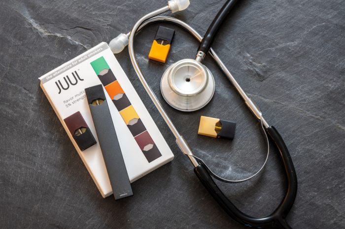 juul with stethoscope